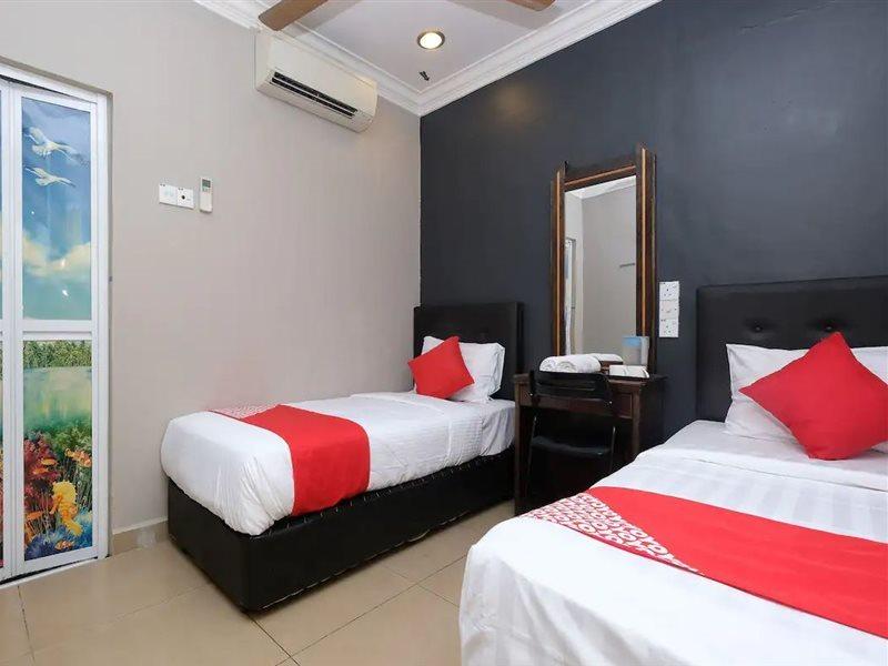 Oyo 1190 Nice Stay Hotel Raub Kültér fotó