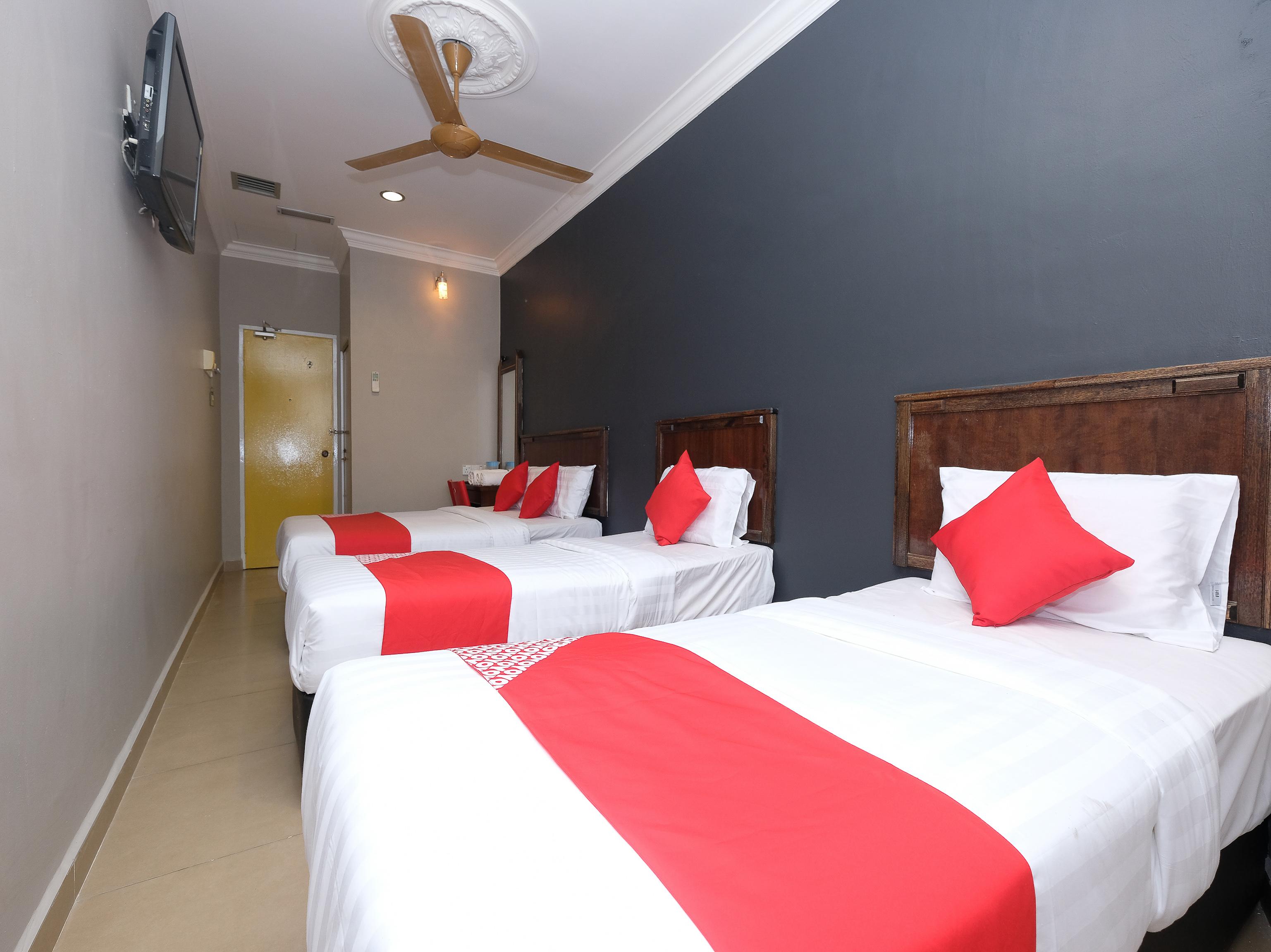 Oyo 1190 Nice Stay Hotel Raub Kültér fotó