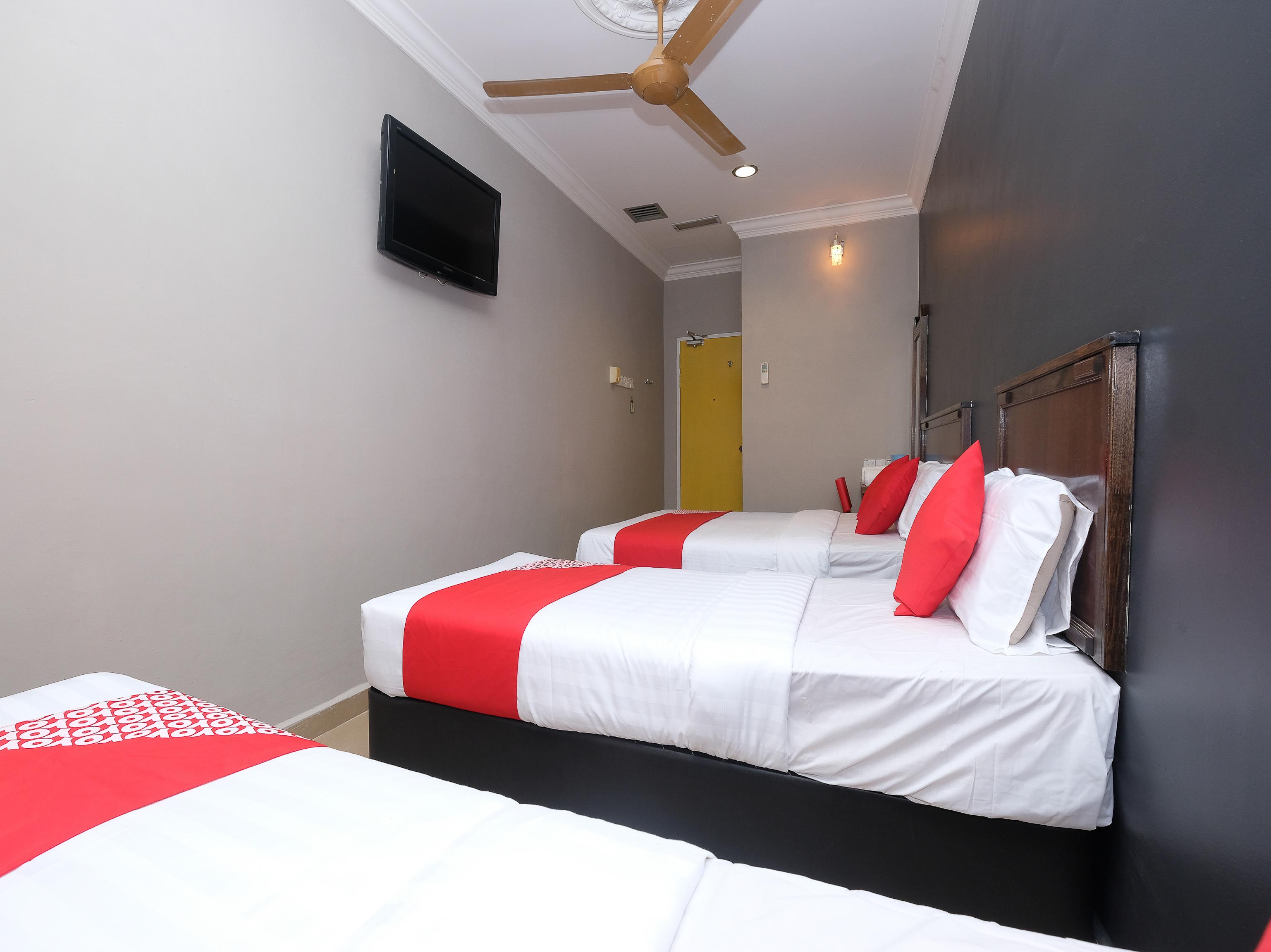 Oyo 1190 Nice Stay Hotel Raub Kültér fotó