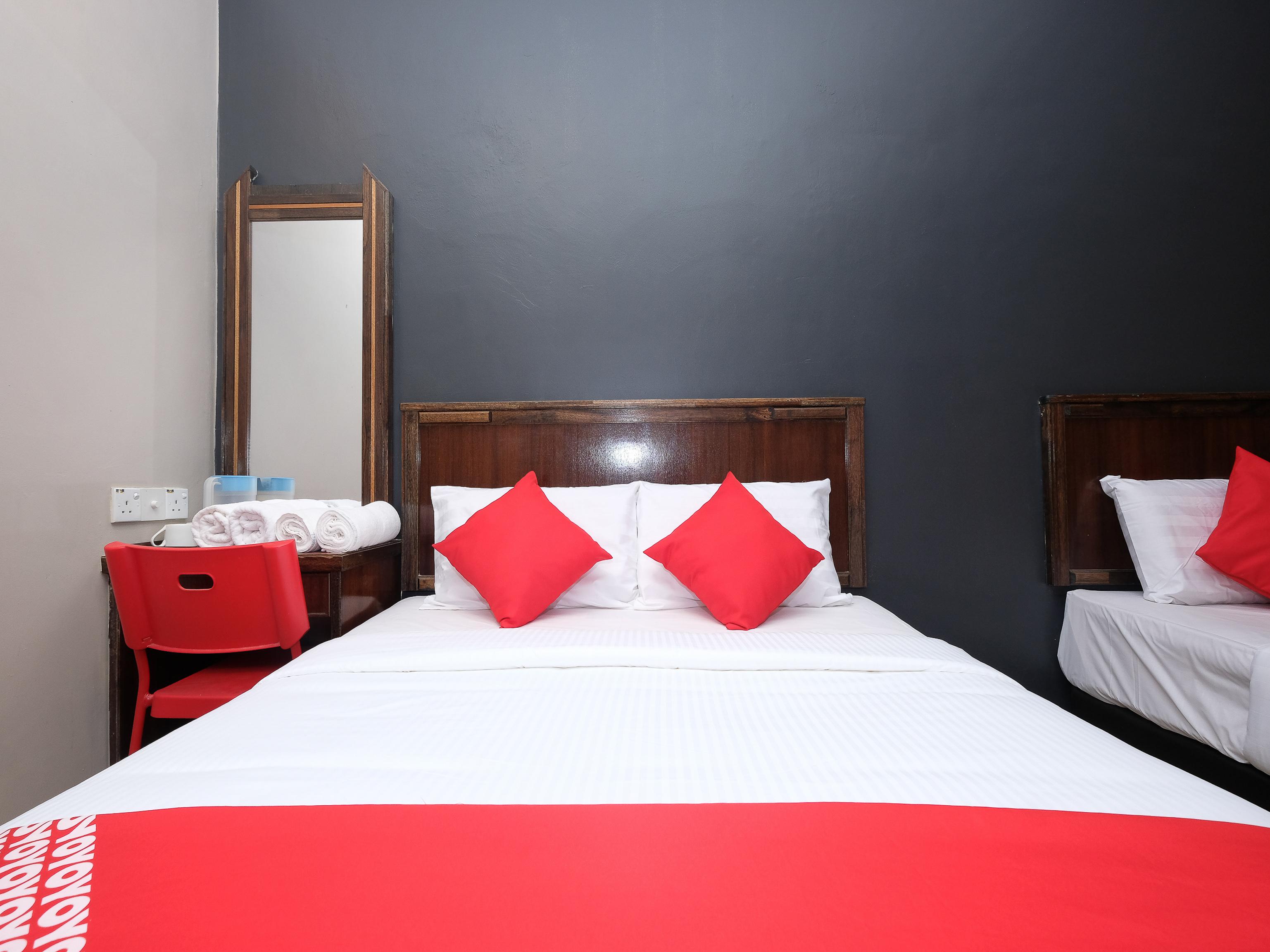 Oyo 1190 Nice Stay Hotel Raub Kültér fotó