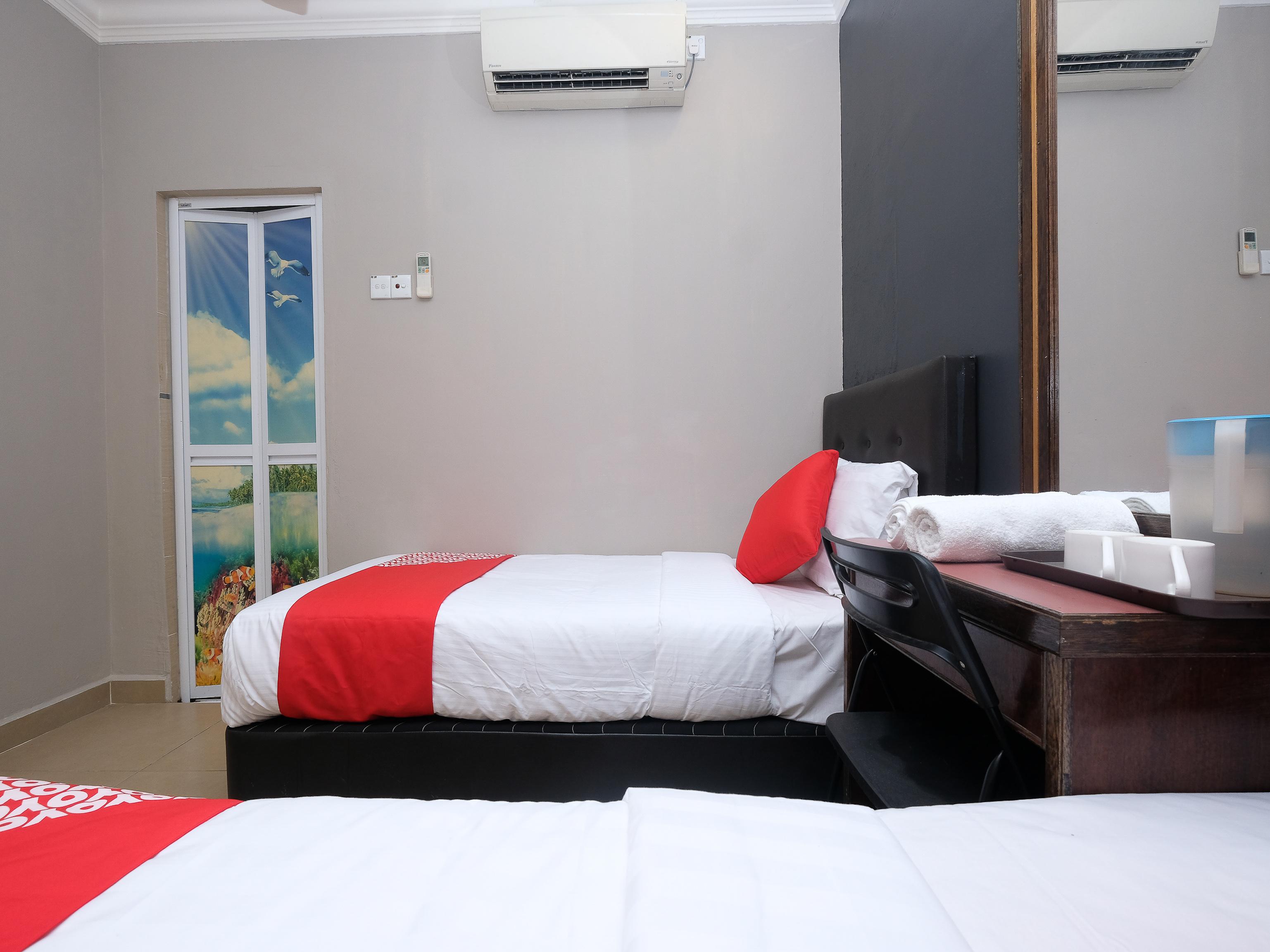 Oyo 1190 Nice Stay Hotel Raub Kültér fotó
