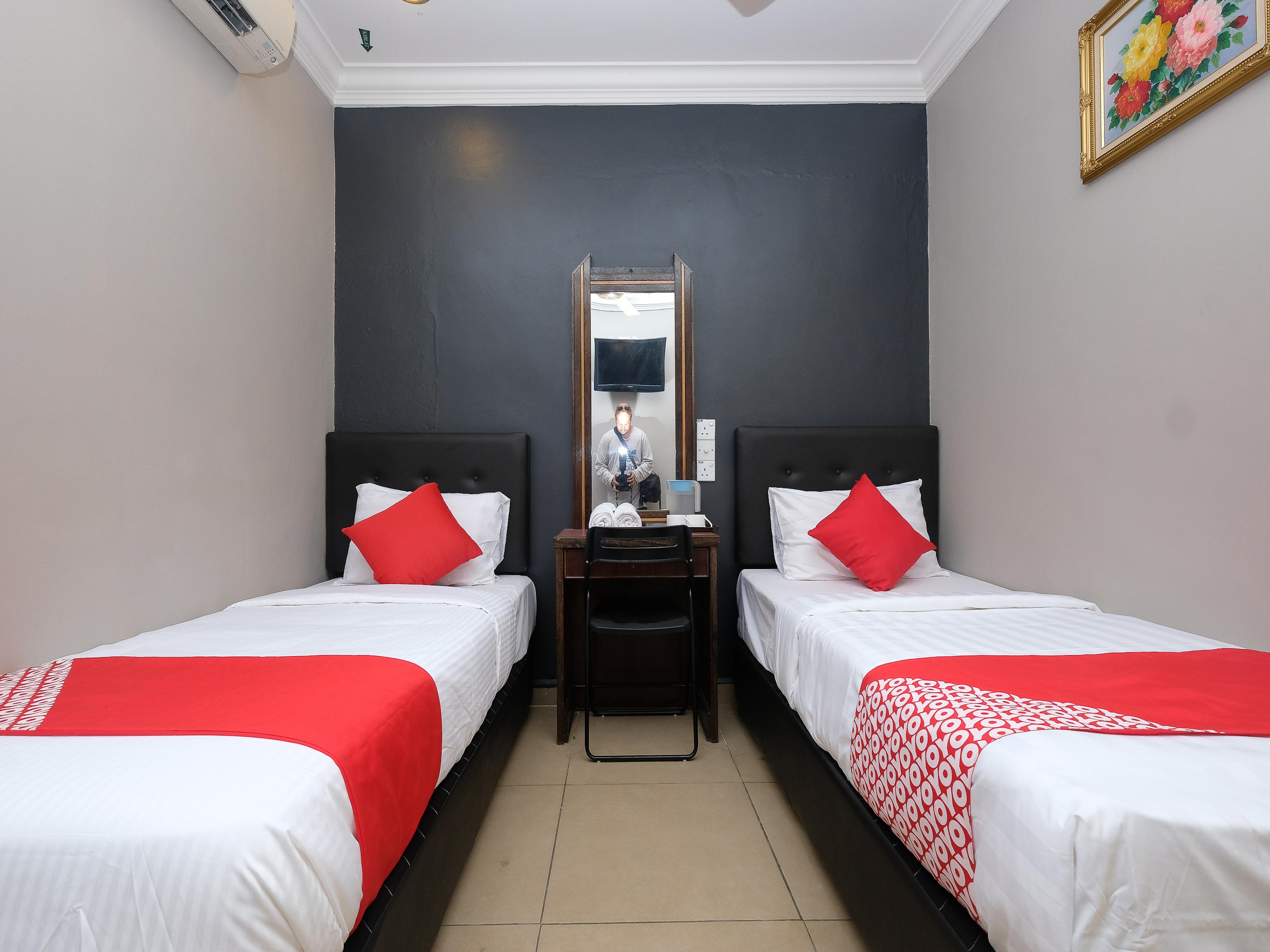 Oyo 1190 Nice Stay Hotel Raub Kültér fotó