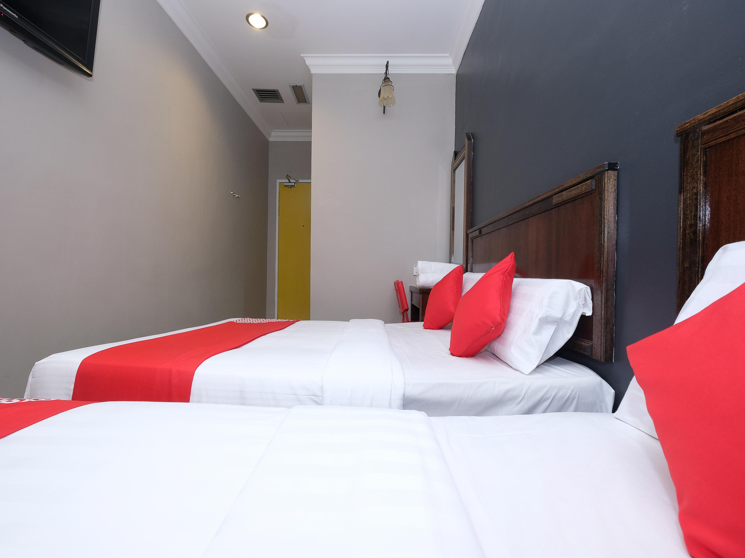 Oyo 1190 Nice Stay Hotel Raub Kültér fotó