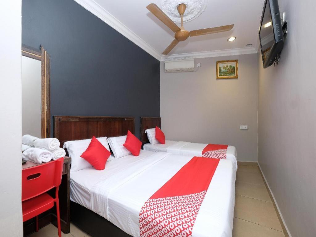 Oyo 1190 Nice Stay Hotel Raub Kültér fotó