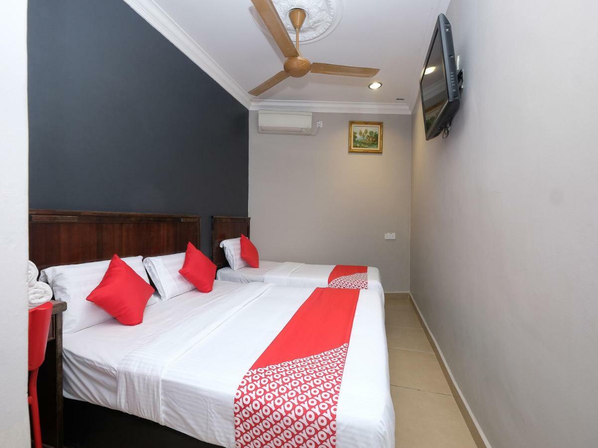 Oyo 1190 Nice Stay Hotel Raub Kültér fotó