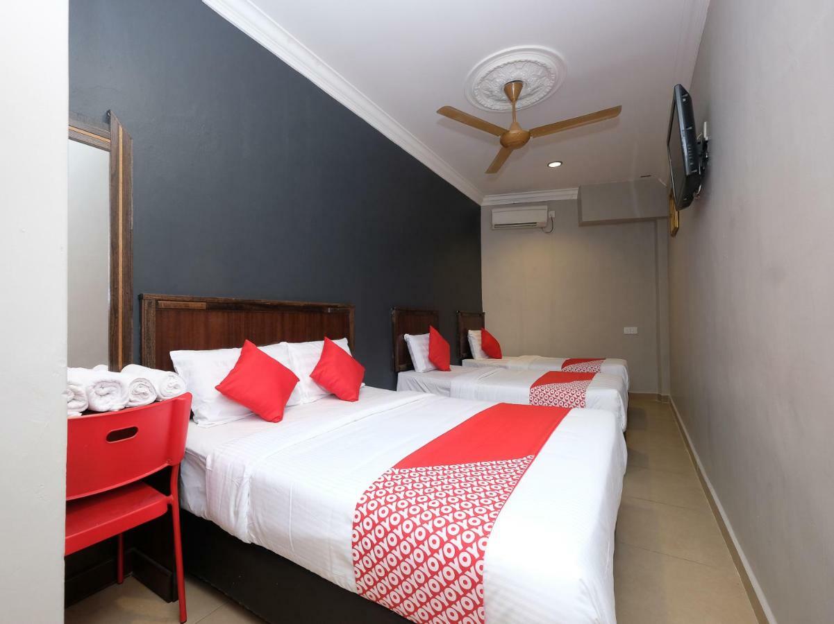 Oyo 1190 Nice Stay Hotel Raub Kültér fotó